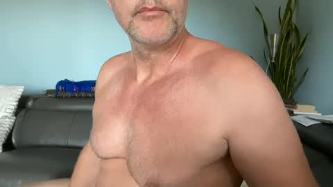 Snapshot of fuertecock chatting on 06/17/26, 11:49 Gregorio online show from 06/17/26, 11:49
