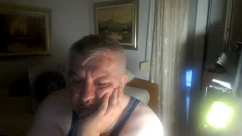 Snapshot of fukingcrazy chatting on 06/23/26, 05:44 fukingcrazy online show from 06/23/26, 05:44