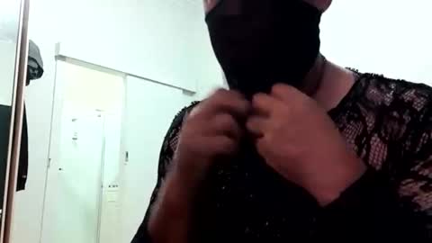 Snapshot of full4cefull chatting on 01/18/25, 10:28 Pizzaz online show from 01/18/25, 10:28