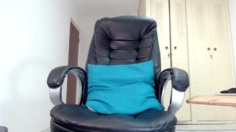 Andres. online show from 11/22/25, 08:46