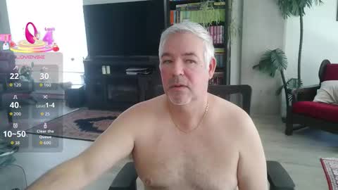 Snapshot of fullastars chatting on 02/13/26, 02:35 fullastars online show from 02/13/26, 02:35