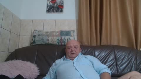 Snapshot of fullballs6 chatting on 12/21/24, 02:52 fullballs6 online show from 12/21/24, 02:52