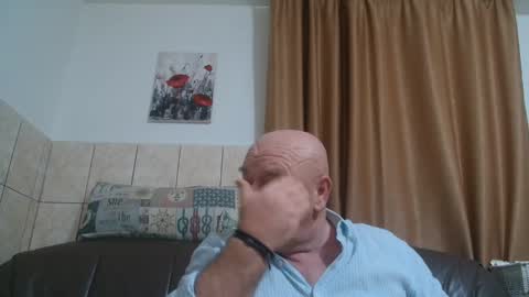 Snapshot of fullballs6 chatting on 12/22/24, 02:28 fullballs6 online show from 12/22/24, 02:28