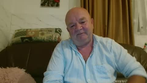 Snapshot of fullballs6 chatting on 11/12/25, 03:07 fullballs6 online show from 11/12/25, 03:07