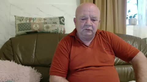 fullballs6 online show from 04/17/26, 03:09