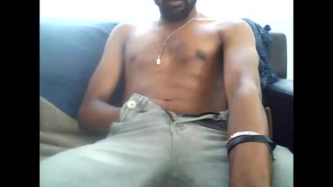 Snapshot of funandgames199350 chatting on 12/15/25, 01:15 funandgames199350 online show from 12/15/25, 01:15