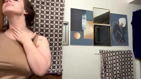 Snapshot of funflirt97 chatting on 10/13/25, 04:18 Linnys Palace online show from 10/13/25, 04:18