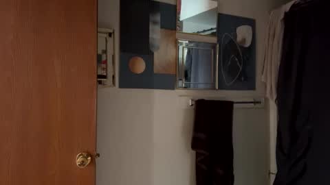 Linnys Palace online show from 11/04/25, 05:23