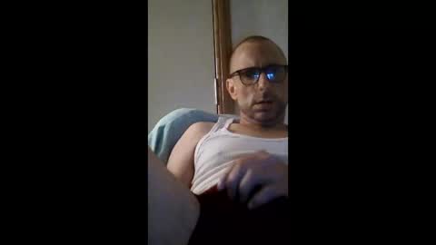 Snapshot of funinbed607918 chatting on 05/19/26, 04:19 funinbed607918 online show from 05/19/26, 04:19