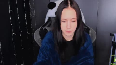 Eva online show from 11/28/25, 02:47