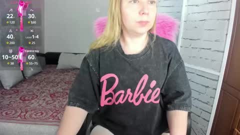 Snapshot of funny_bunny4 chatting on 03/02/25, 07:45 funny_bunny4 online show from 03/02/25, 07:45