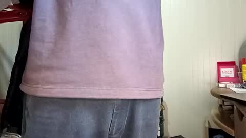 Italian men online show from 04/17/26, 10:07