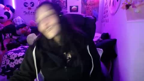 Snapshot of funny_weed_money chatting on 03/08/25, 04:56 Linda Cataleya- mackenzie girls online show from 03/08/25, 04:56