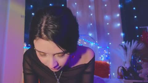 Tiffany online show from 02/19/25, 04:12