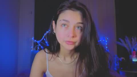 Tiffany online show from 10/08/25, 01:47