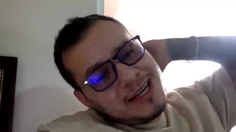 Snapshot of funnyboys18 chatting on 03/11/25, 06:52 Zanty online show from 03/11/25, 06:52