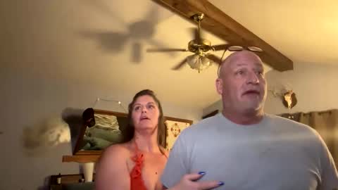 Snapshot of funstuff2025 chatting on 12/20/25, 08:21 funstuff2025 online show from 12/20/25, 08:21