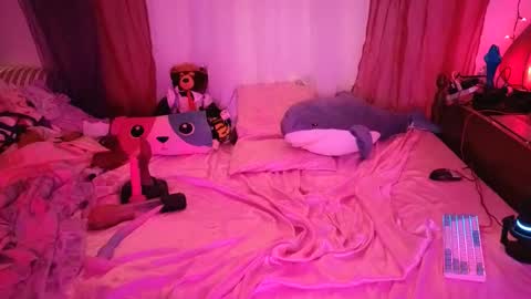 Snapshot of furby_chummies chatting on 12/15/25, 02:16 Valarie Iris Paige online show from 12/15/25, 02:16