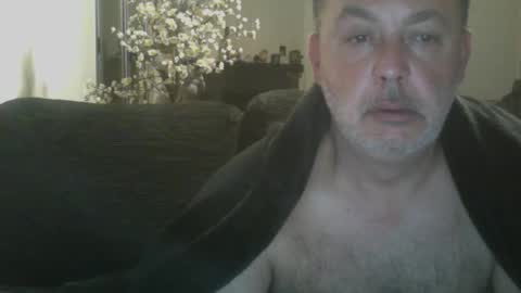 Snapshot of futbolin95 chatting on 12/25/24, 11:10 futbolin95 online show from 12/25/24, 11:10