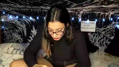 futuresizequeen online show from 11/29/25, 03:09