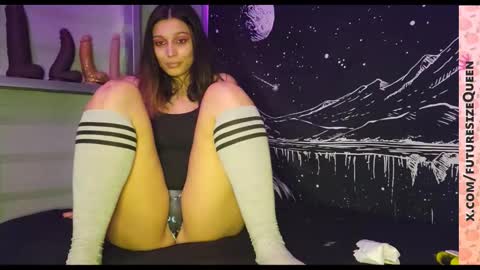 futuresizequeen online show from 01/08/26, 03:09