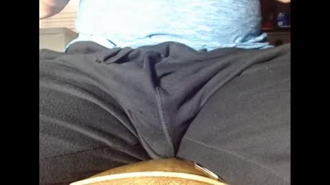 Snapshot of fuzzyblues chatting on 12/30/24, 08:58 Fuzzy Blues online show from 12/30/24, 08:58