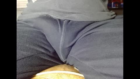 Snapshot of fuzzyblues chatting on 01/06/25, 08:50 Fuzzy Blues online show from 01/06/25, 08:50