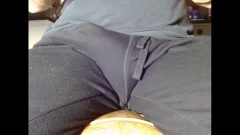 Snapshot of fuzzyblues chatting on 02/07/25, 08:53 Fuzzy Blues online show from 02/07/25, 08:53