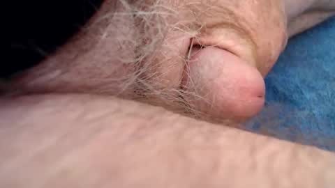 Snapshot of fuzzzman chatting on 12/01/25, 10:37 Mark online show from 12/01/25, 10:37