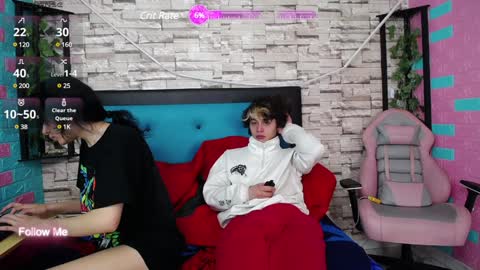 Snapshot of fyre_fox_ chatting on 12/14/24, 04:01 FYRE y FOX online show from 12/14/24, 04:01