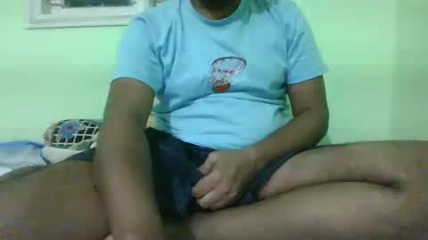 Snapshot of g0lu_ chatting on 01/29/25, 07:22 Nunnu online show from 01/29/25, 07:22