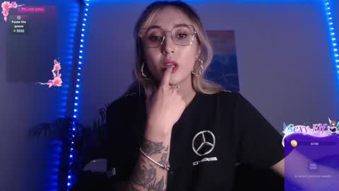 Snapshot of gabb_rioss chatting on 02/05/25, 11:06 Gabriela online show from 02/05/25, 11:06