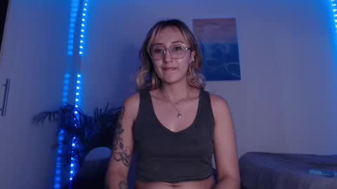 Snapshot of gabb_rioss chatting on 02/25/25, 03:42 Gabriela online show from 02/25/25, 03:42