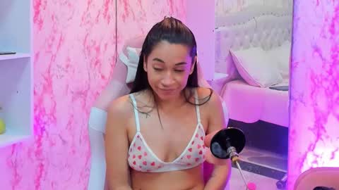 Snapshot of gabbieprice chatting on 10/15/25, 11:43 Gabbie online show from 10/15/25, 11:43