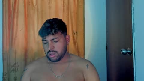 Snapshot of gabbo__ chatting on 02/16/25, 08:11 GABO online show from 02/16/25, 08:11