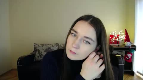 Snapshot of gabby_di chatting on 12/15/24, 08:30 Jaklin online show from 12/15/24, 08:30