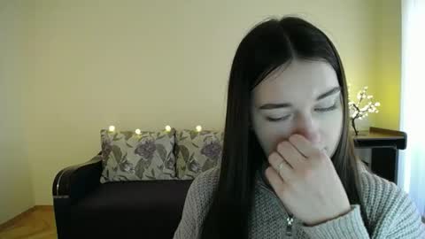 Snapshot of gabby_di chatting on 01/14/25, 11:10 Jaklin online show from 01/14/25, 11:10