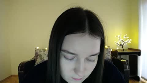 Snapshot of gabby_di chatting on 01/16/25, 12:09 Jaklin online show from 01/16/25, 12:09