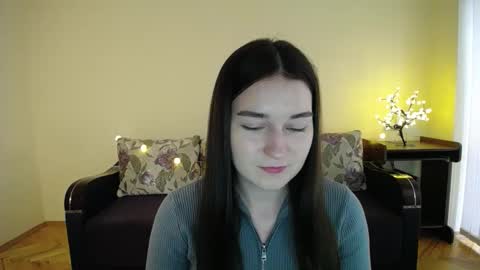 Snapshot of gabby_di chatting on 01/27/25, 09:23 Jaklin online show from 01/27/25, 09:23