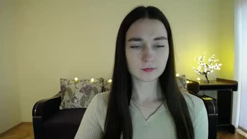 Snapshot of gabby_di chatting on 02/08/25, 12:17 Jaklin online show from 02/08/25, 12:17