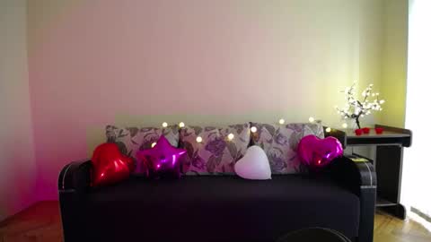 Snapshot of gabby_di chatting on 03/11/25, 09:02 Jaklin online show from 03/11/25, 09:02