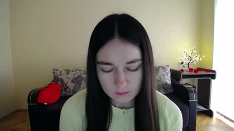 Jaklin online show from 04/17/26, 08:39