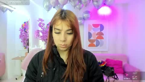 Snapshot of gabby_evanns chatting on 09/17/25, 11:45 gabby_evanns online show from 09/17/25, 11:45