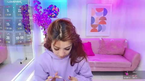 Snapshot of gabby_evanns chatting on 10/10/25, 11:53 gabby_evanns online show from 10/10/25, 11:53