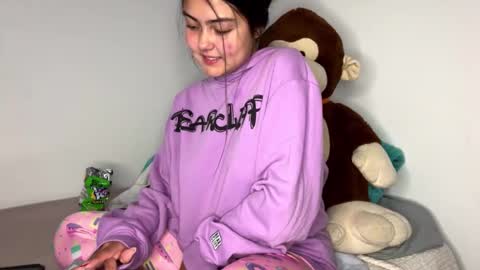 Snapshot of gabbyfoox chatting on 11/25/25, 01:27 gabbyfoox online show from 11/25/25, 01:27