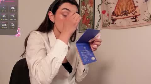 Snapshot of gabee7_ chatting on 09/11/25, 10:43 NEW ACCOUNT Gabriella online show from 09/11/25, 10:43