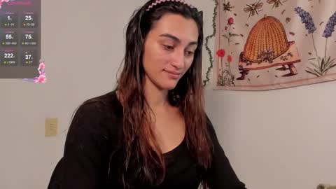 Snapshot of gabee7_ chatting on 09/19/25, 05:24 NEW ACCOUNT Gabriella online show from 09/19/25, 05:24