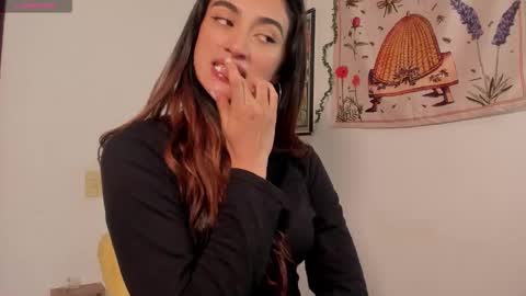 Snapshot of gabee7_ chatting on 10/02/25, 04:47 NEW ACCOUNT Gabriella online show from 10/02/25, 04:47