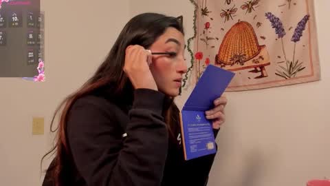 Snapshot of gabee7_ chatting on 10/23/25, 03:22 NEW ACCOUNT Gabriella online show from 10/23/25, 03:22