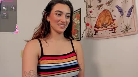 Snapshot of gabee7_ chatting on 11/11/25, 04:18 NEW ACCOUNT Gabriella online show from 11/11/25, 04:18